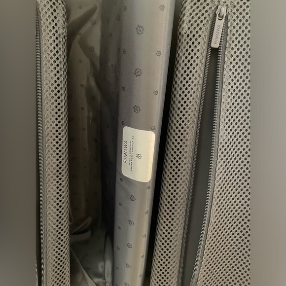 RIMOWA original cabin suitcase carry-on - Picture 6 of 9